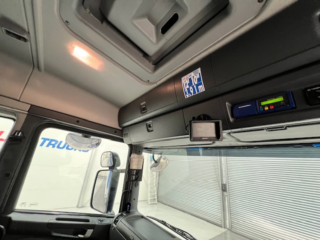 Scania P250 4×2 Sleeper Cab Fridge Box