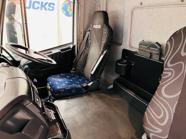 Iveco Stralis 310 AT 6×2 Box Van