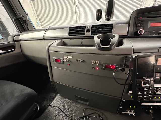 MAN TGS 26.360 6×2 Sleeper Cab Insulated Box Van