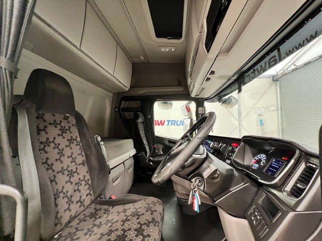 Scania S450 6×2 Midlift Highline Tractor Unit