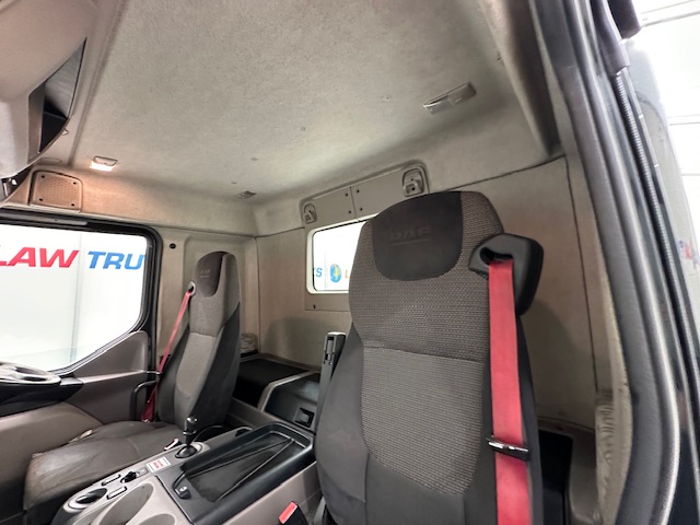 DAF LF 260 4×2 Rest Cab Tractor Unit