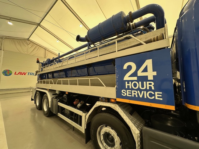 Scania P420 8×4 Sleeper Cab Vacuum Tanker