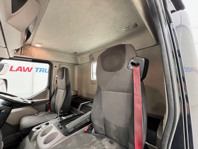 DAF LF 260 4×2 Rest Cab Tractor Unit