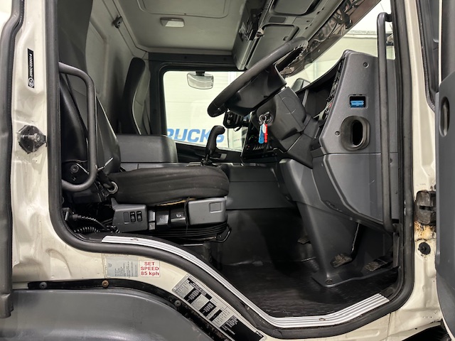Scania P280 6×2 Rear Lift Day Cab Fridge Box Manual