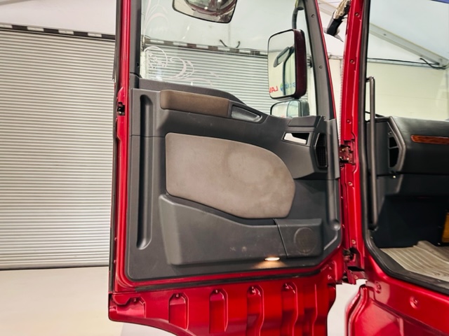 MAN TGA 18.480 XXL 4×2 Tractor Unit