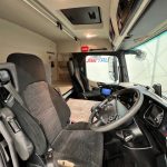 Mercedes Actros 1824 4×2 Sleeper Cab Curtainsider - thumbnail