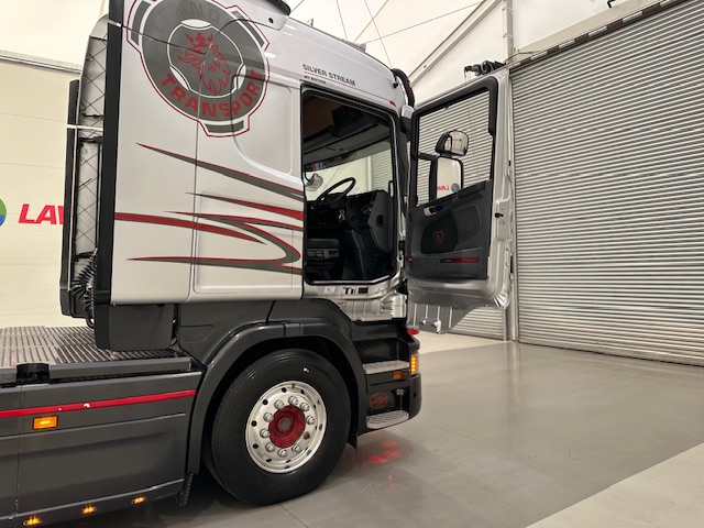Scania R450 6×2 Highline Midlift Tractor Unit