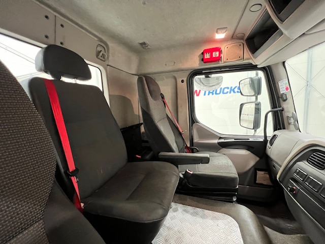 DAF LF 260 4×2 Rest Cab Tractor Unit