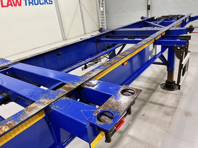 Dennison Tri Axle Sliding Skeletal Trailer BPW