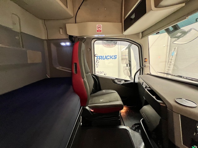 Volvo FH 500 6×2 Sleeper Cab Midlift Tractor Unit