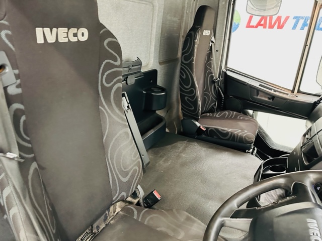Iveco Stralis 310 AT 6×2 Box Van