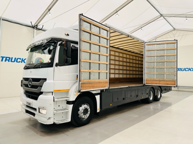 Mercedes 2543 6×2 10 Tyre Rear Lift Sleeper Cab Box Van