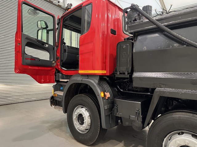 Scania G410 8×4 Sleeper Cab Steel Tipper