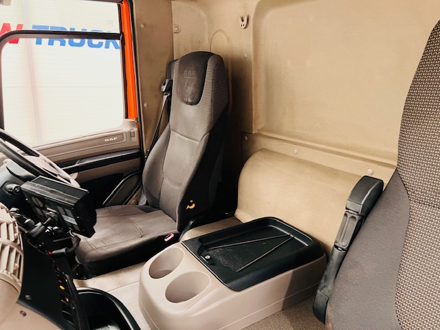 DAF CF75 310 6×2 Rear Lift Day Cab Curtainsider