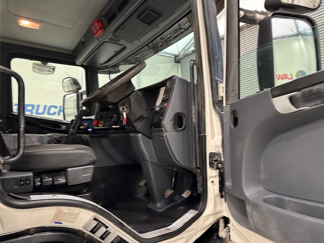 Scania P400 8×4 Rest Cab Steel Tipper