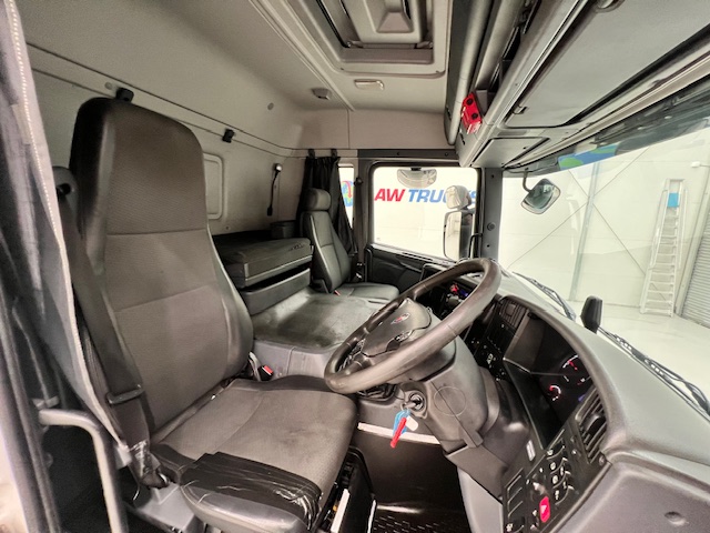 Scania P320 6×2 10 Tyre Sleeper Cab Dropside