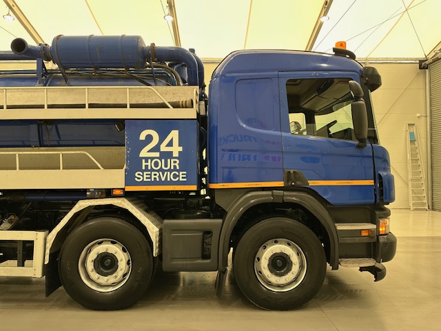 Scania P420 8×4 Sleeper Cab Vacuum Tanker