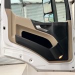 Mercedes Actros 1824 4×2 Sleeper Cab Curtainsider - thumbnail