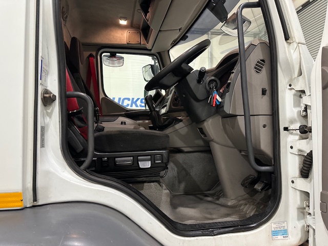 DAF LF 220 Day Cab Fridge Box