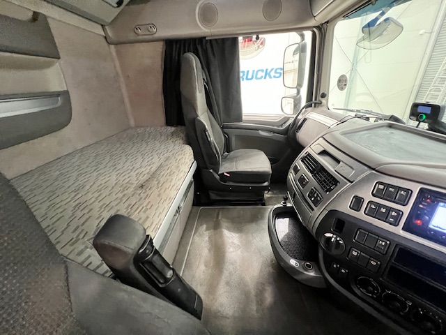 DAF XF 460 4×2 Super Space Cab Tractor Unit