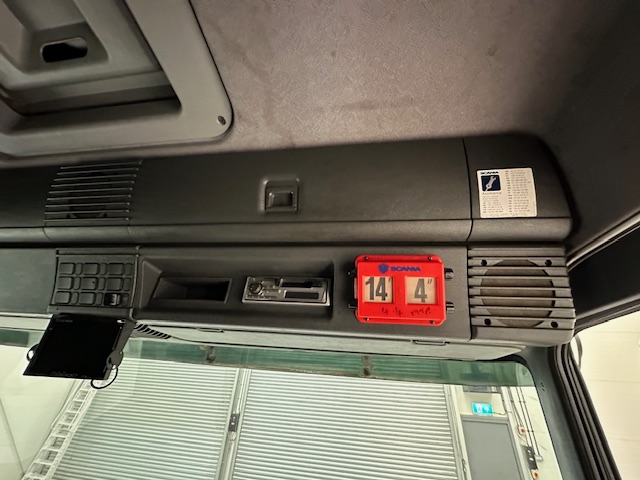 Scania P94 230 Sleeper Cab Curtainsider