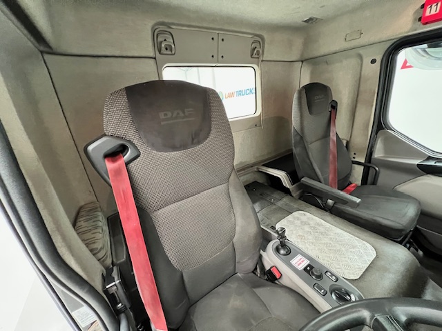 DAF LF 260 4×2 Rest Cab Tractor Unit