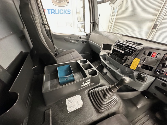 Mercedes Axor 1824 Day Cab Box Van