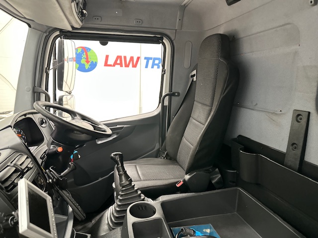 Mercedes Axor 1824 Day Cab Box Van