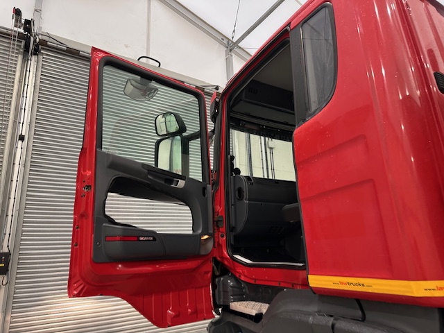 Scania G410 8×4 Sleeper Cab Steel Tipper