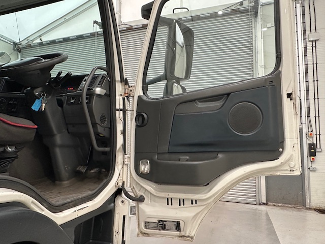 Volvo FM 450 6×2 Midlift Tractor Unit