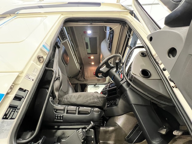 DAF XF 510 6×2 Midlift Tractor Unit Manual