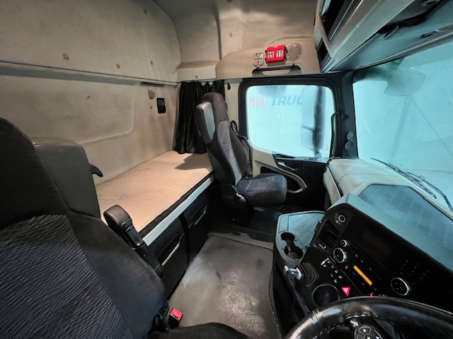 Mercedes Actros 2545 6×2 Midlift Tractor Unit