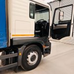 MAN TGM 18.250 Sleeper Cab Curtainsider - thumbnail