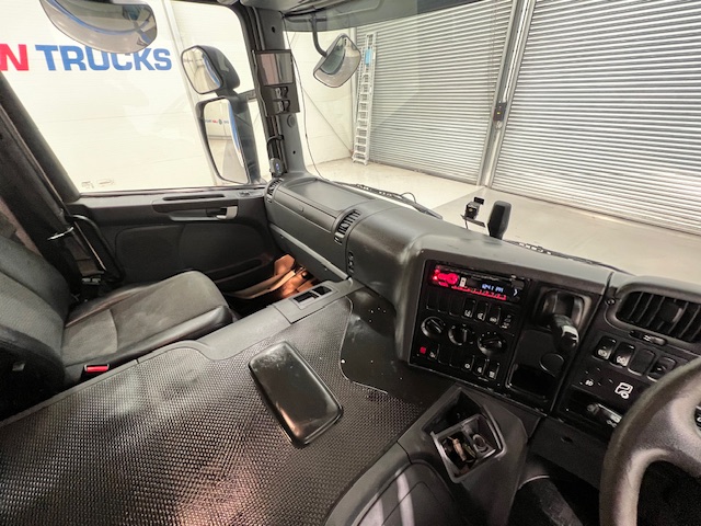 Scania P250 4×2 Sleeper Cab Fridge Box