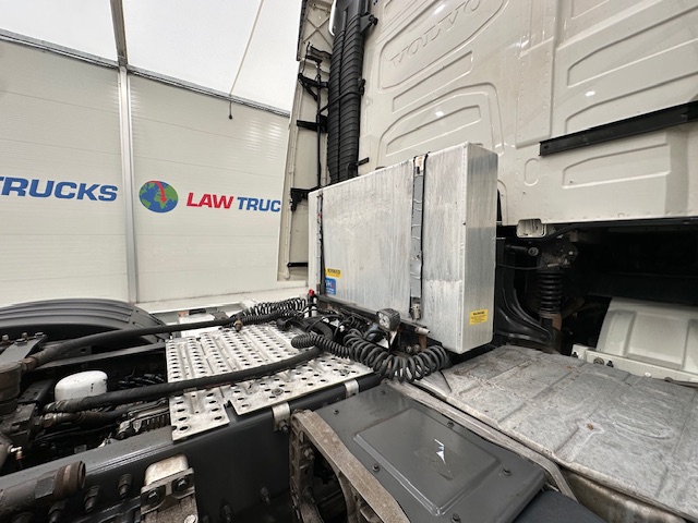 Volvo FH 500 6×2 Midlift Tractor Unit PTO