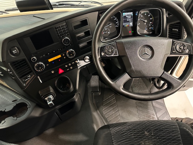 Mercedes Actros 1830 Sleeper Cab Box Van