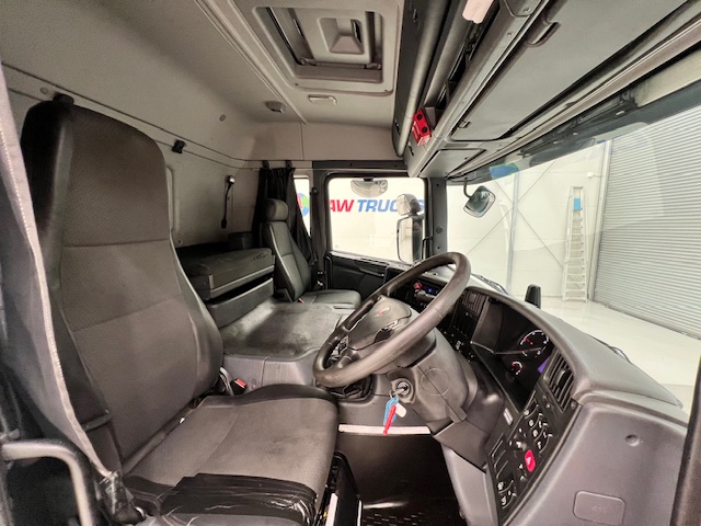 Scania P320 6×2 10 Tyre Sleeper Cab Dropside
