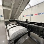 Volvo FM 410 8×4 Sleeper Cab Tar Spec Tipper - thumbnail