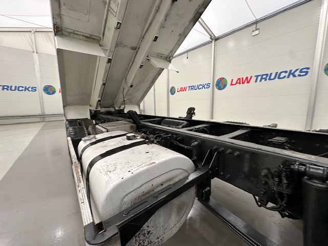 Volvo FM 410 8×4 Sleeper Cab Tar Spec Tipper