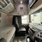 DAF XF 460 4×2 Super Space Cab Tractor Unit - thumbnail