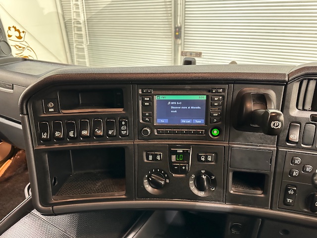 Scania R450 6×2 Midlift Topline Tractor Unit