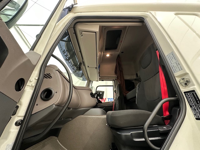 DAF CF 340 6×2 Sleeper Cab Rear Lift Dropside