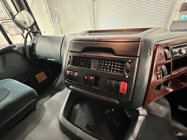 DAF XF95 430 4×2 Tractor Unit Manual