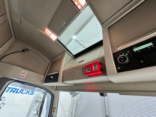 Volvo FH 500 6×2 Sleeper Cab Midlift Tractor Unit
