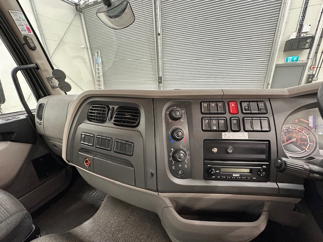 DAF LF 260 4×2 Rest Cab Tractor Unit