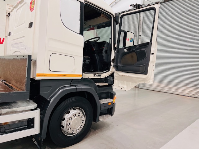 Scania R420 10 Tyre Rear Lift Flatbed
