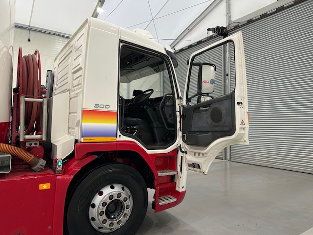 Volvo FM 300 6×2 20,000 Litre Fuel Tanker