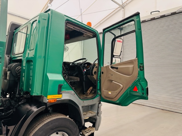 DAF CF75 310 Rear Lift Day Cab Dropside Brick Grab