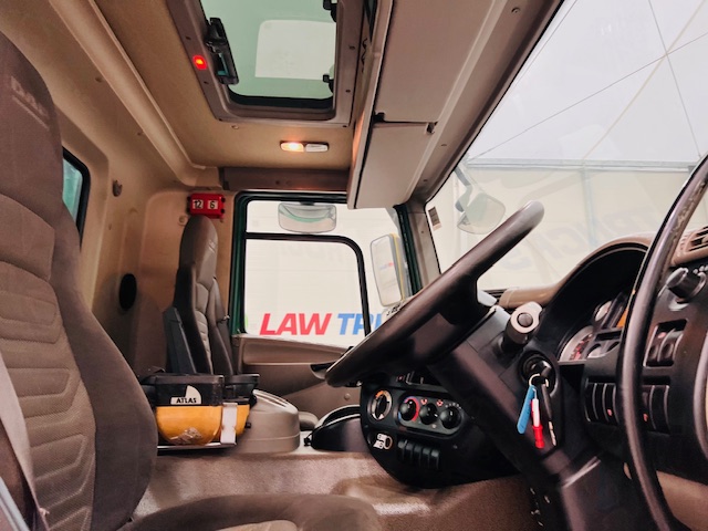 DAF CF75 310 Rear Lift Day Cab Dropside Brick Grab