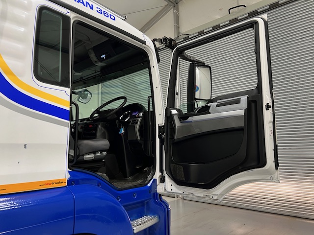 MAN  TGS 32.360 8×4 Day Cab Bulk Tipper